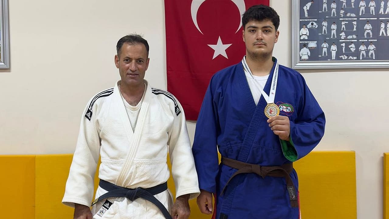 Elazığ’dan Avrupa’ya milli gurur