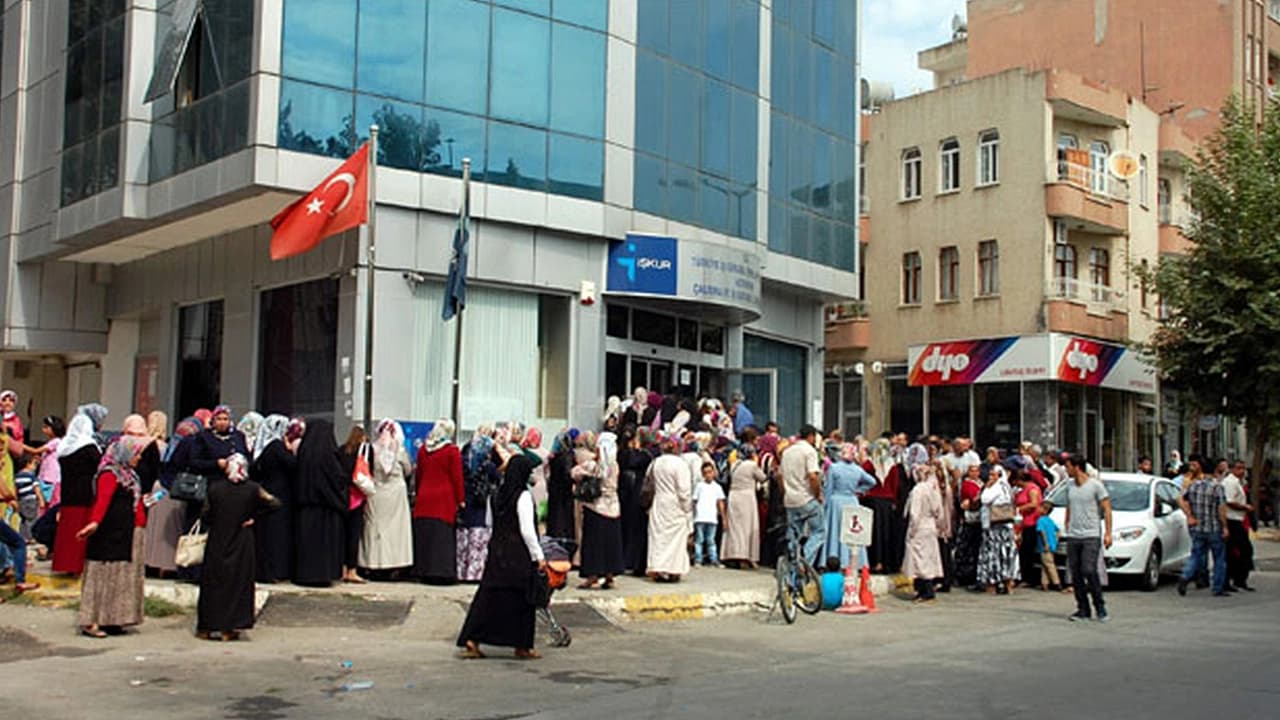 İşkur’dan istihdam seferberliği: 8 ayda 947 bin işe yerleştirme