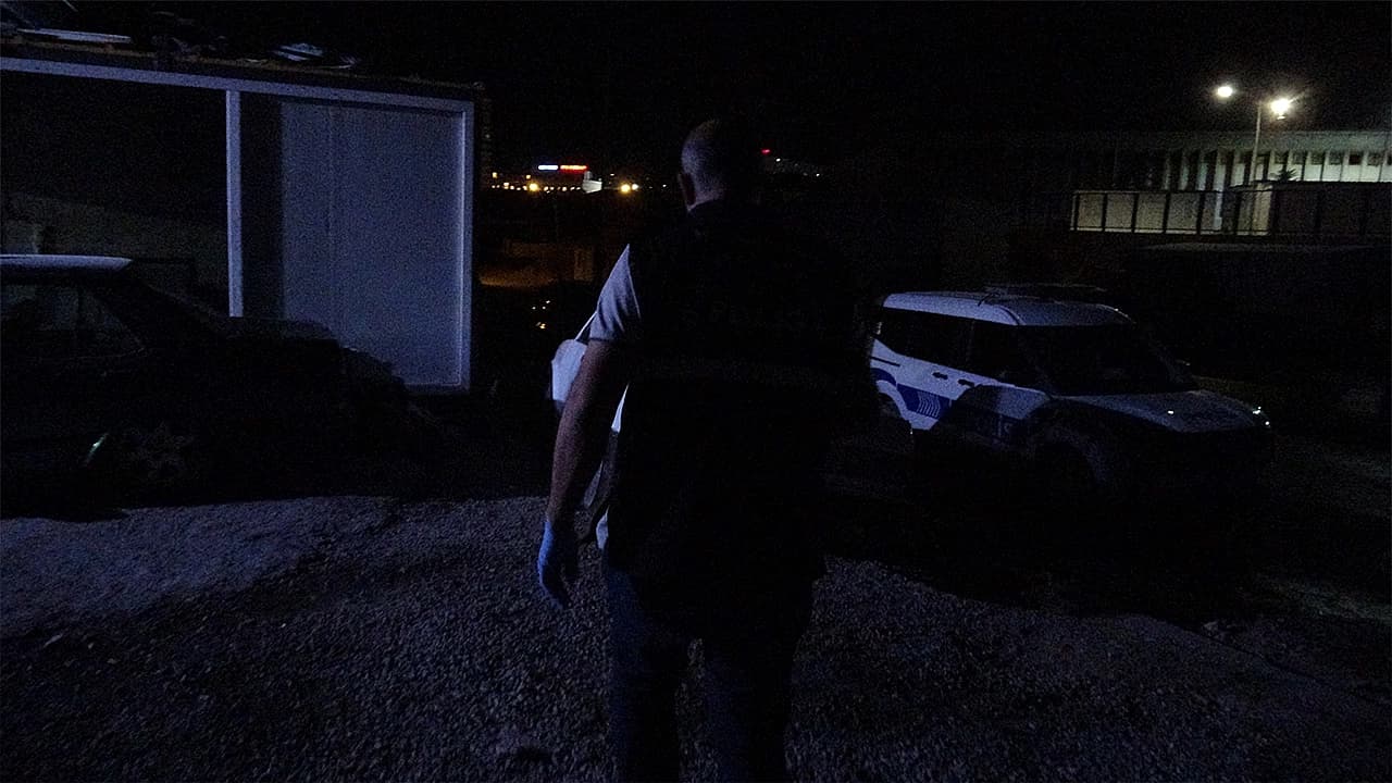 İş yerinde iki arkadaş arasında silahlı kavga