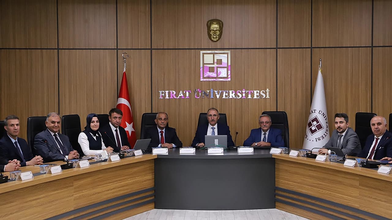 Fırat üniversitesinde yeni eğitim öğretim yılı hazırlıkları değerlendirildi
