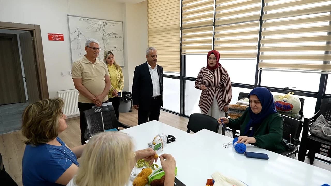 Elazığ Belediyesi’nden gençlere ücretsiz YKS Kursu