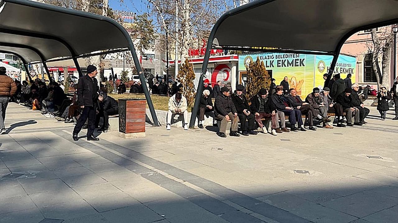 Emeklilerin Ocak zammı için ilk rakam belli oldu! İşte beklenti