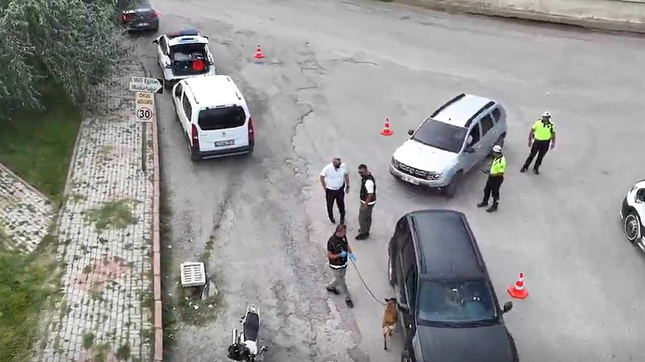Elazığ'da okul çevresinde 'Narko Alan' denetimi